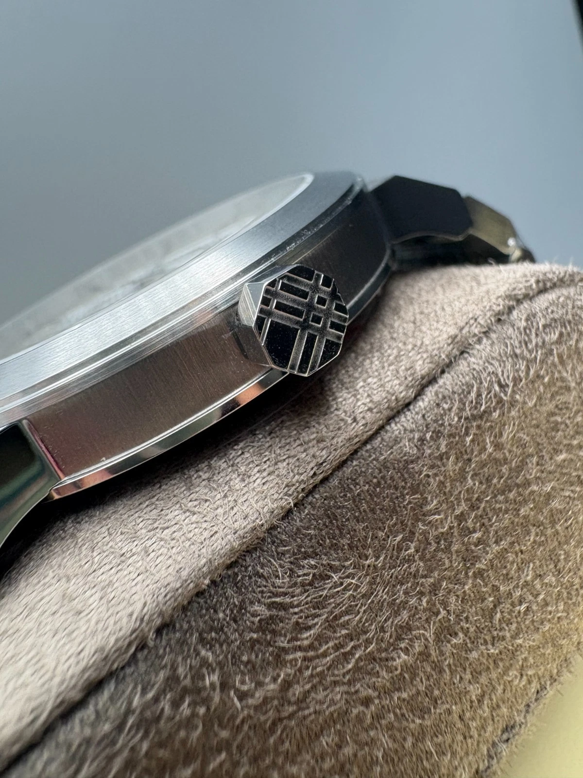 Burberry BU9900 l1600